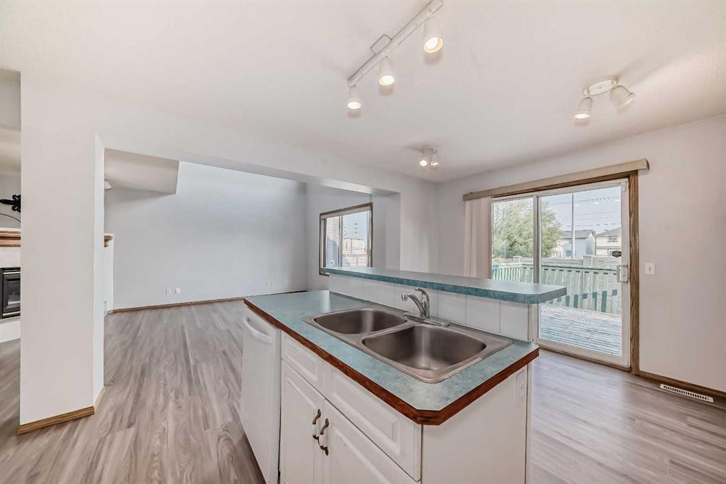 Picture for 172 Panorama Hills Place NW