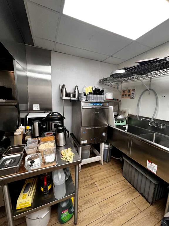 Picture for 683 10 Street SW