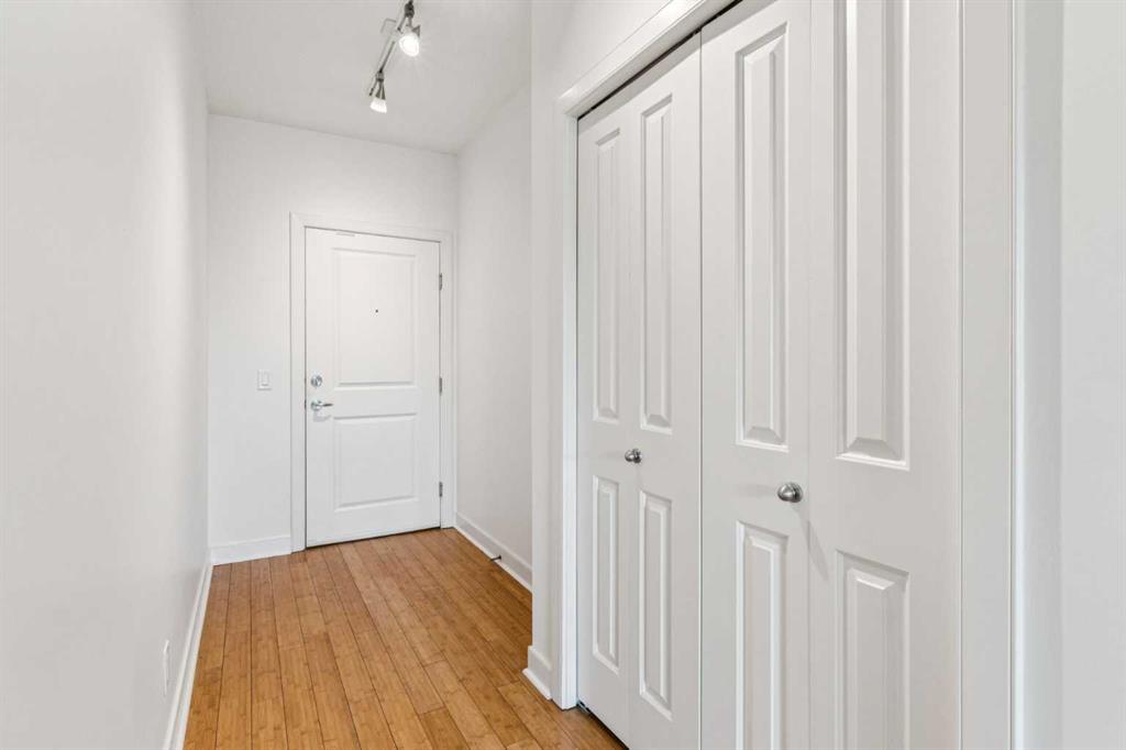 Picture for 301, 328 21 Avenue SW