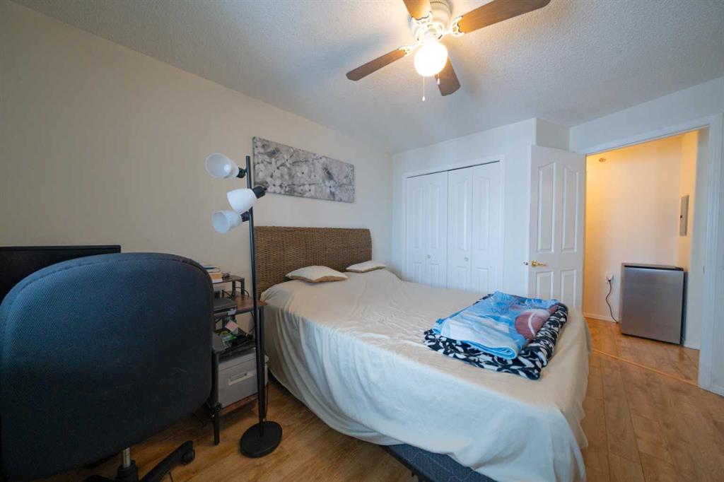 Picture for 425, 5000 Somervale Court SW