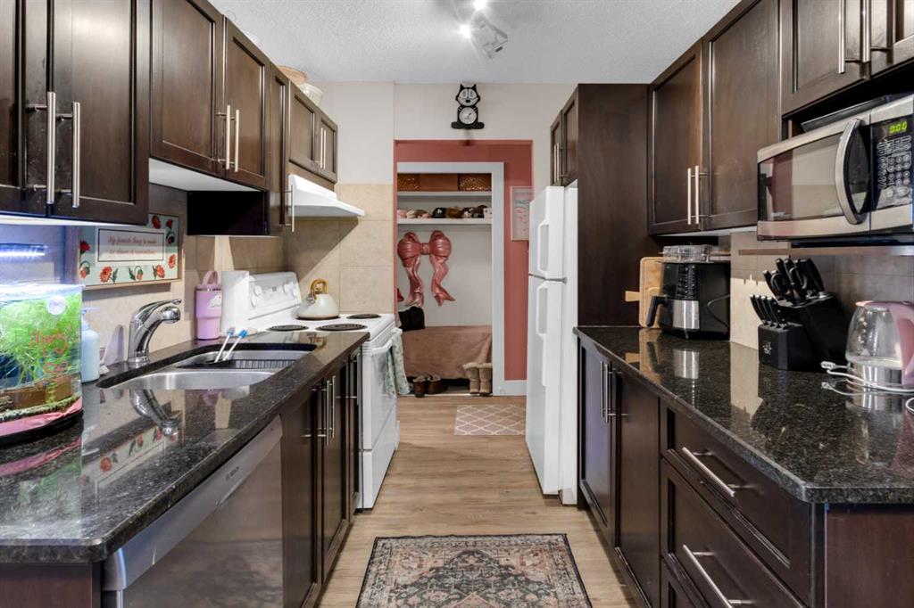 Picture for 367, 1620 8 Avenue NW