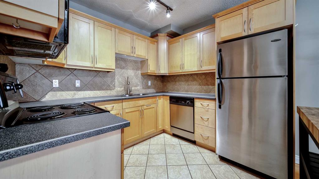 Picture for 22, 1813 25 Avenue SW