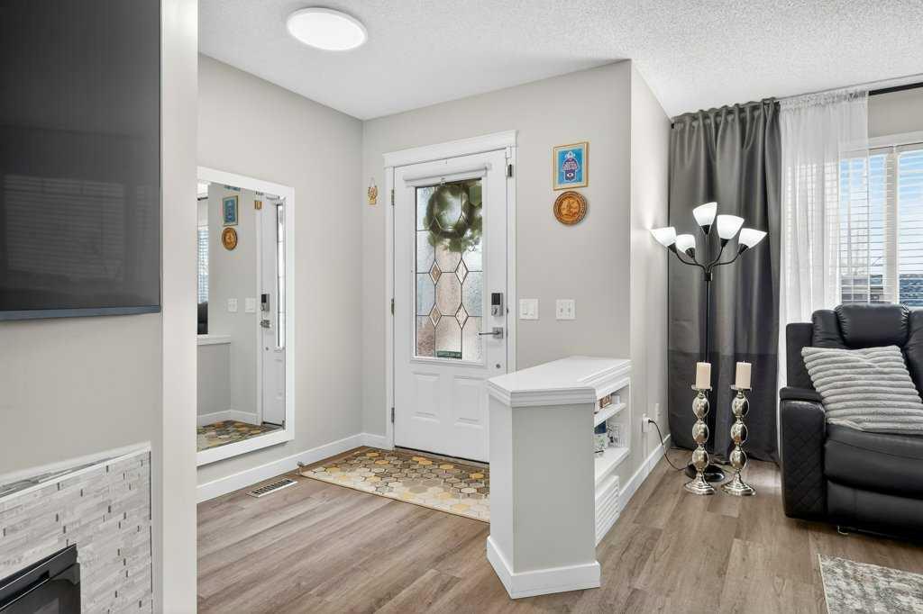 Picture for 370 Prestwick Circle SE