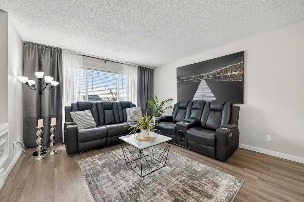 Picture for 370 Prestwick Circle SE