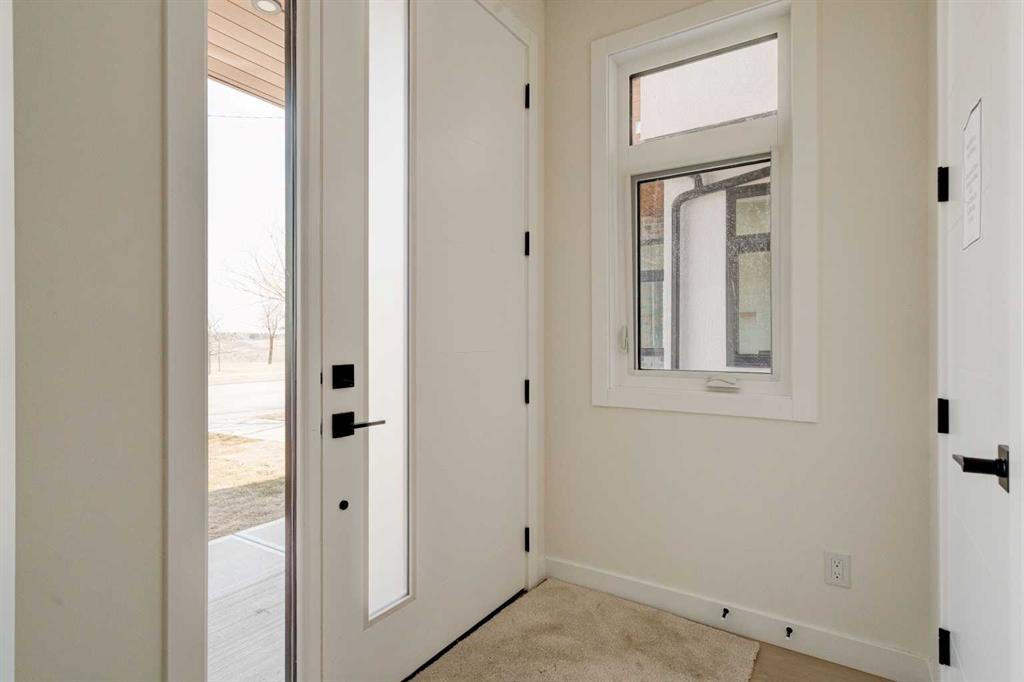 Picture for 39B Moncton Road NE