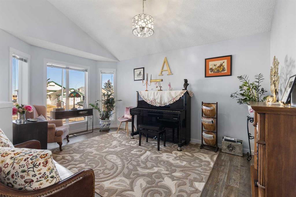 Picture for 405 Highwood Village Place NW