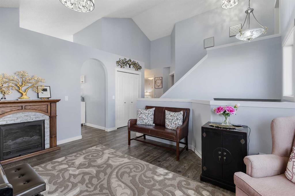 Picture for 405 Highwood Village Place NW