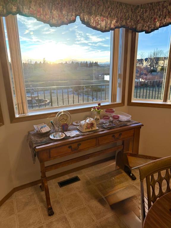 Picture for 915 Highland Green Drive NW