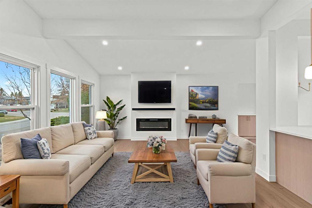 Picture for 212 Queen Anne Road SE