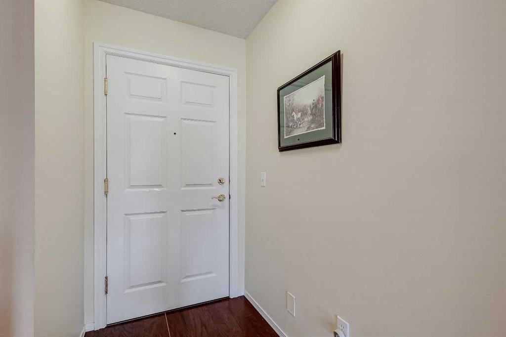 Picture for 2209, 2000 Sienna Park Green SW