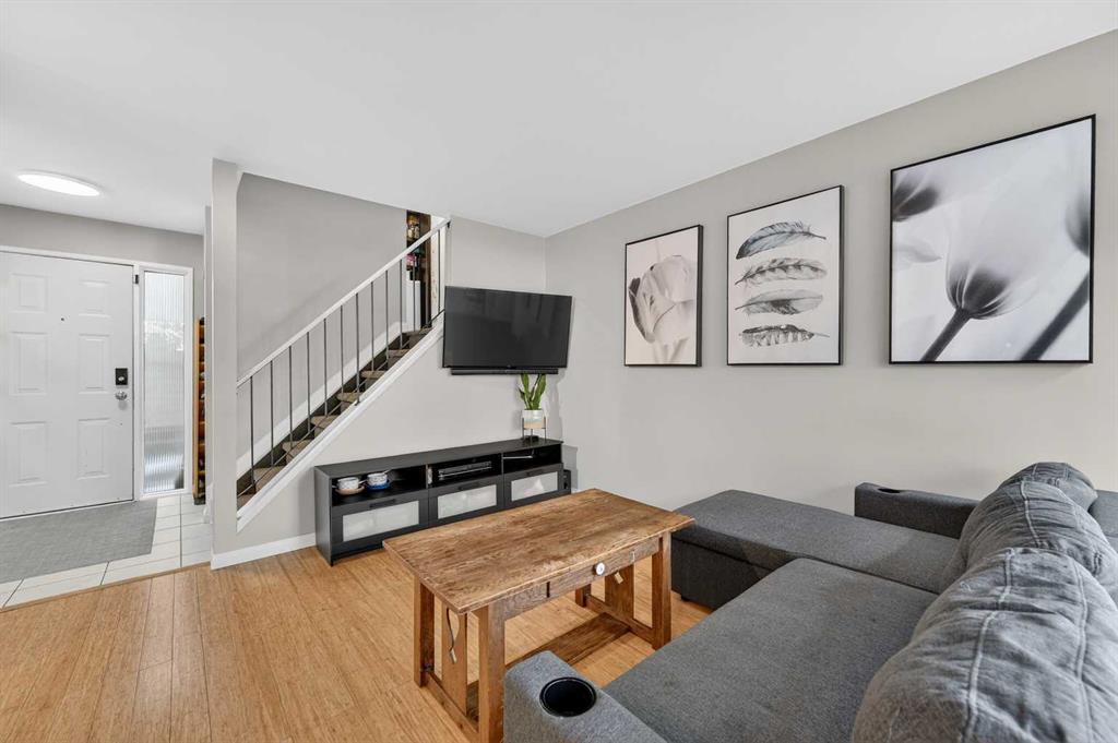 Picture for 5, 111 Grier Terrace NE