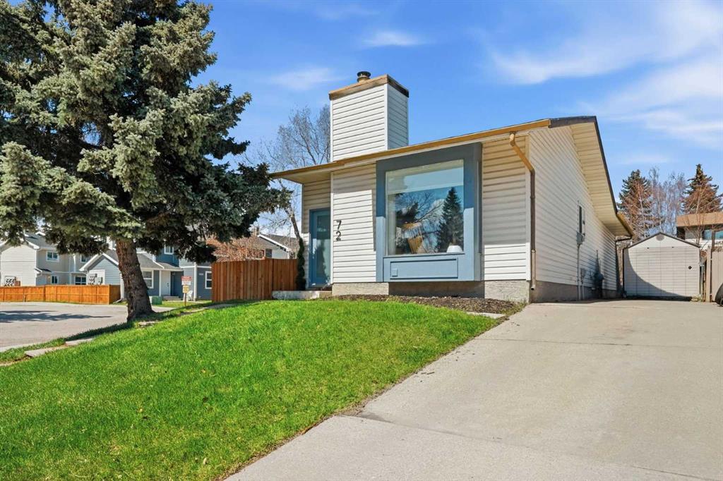Picture for 72 Woodview Court SW