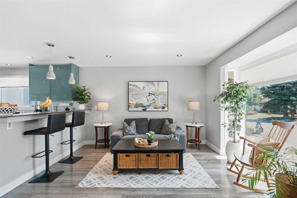 Picture for 72 Woodview Court SW