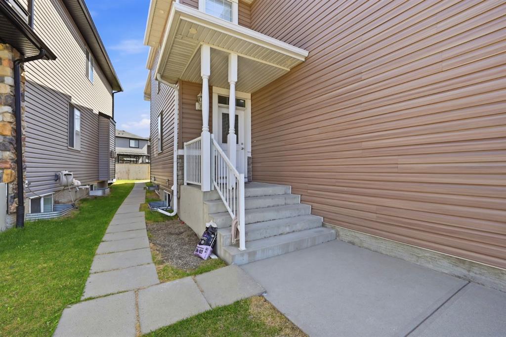 Picture for 591 Taralake Way NE