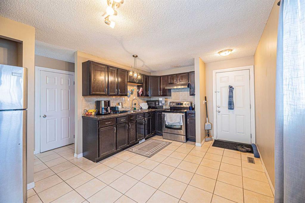 Picture for 43 Abbercove Road SE