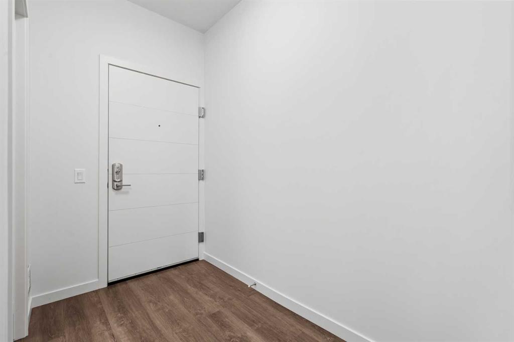 Picture for 401, 24 Mahogany Path SE