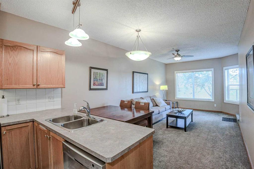 Picture for 114, 1920 14 Avenue NE