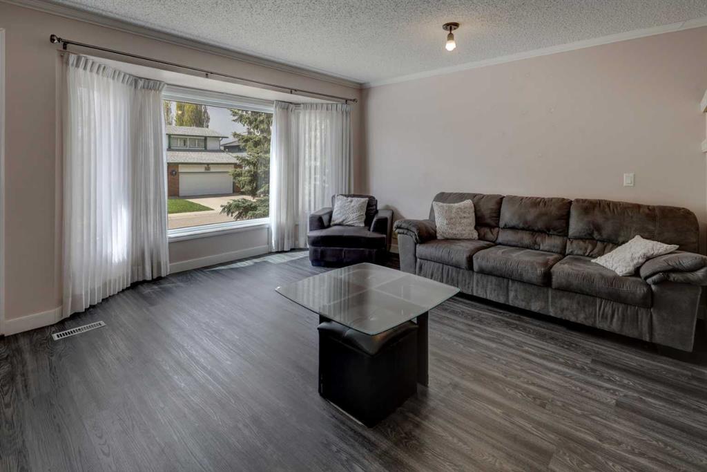 Picture for 36 Hawksley Crescent NW