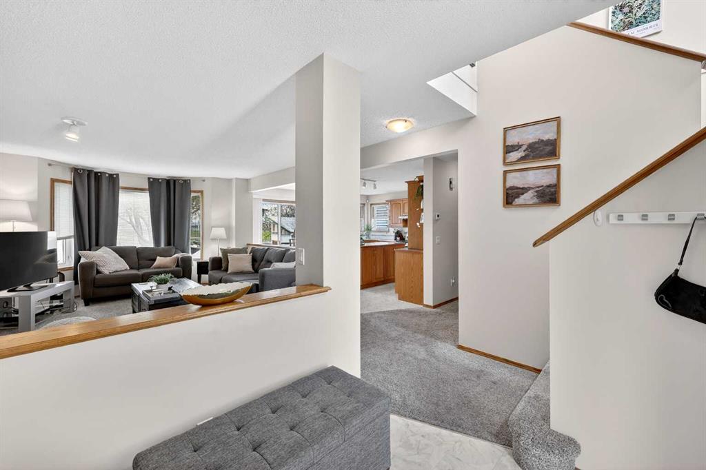 Picture for 112 Hidden Ranch Crescent NW