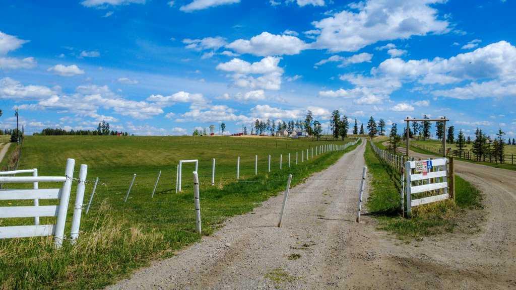 Picture for 10, 33139 Range Road 55  