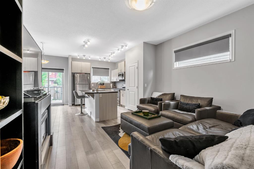 Picture for 72 Legacy Mews SE