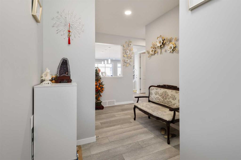 Picture for 35 Lucas Passage NW