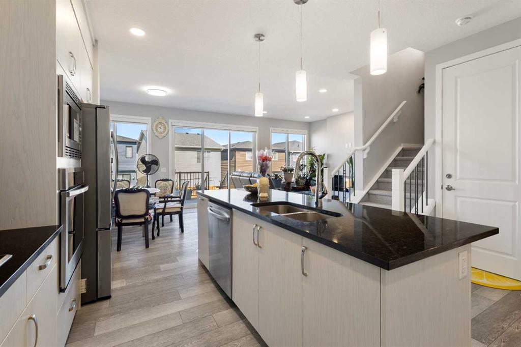 Picture for 35 Lucas Passage NW