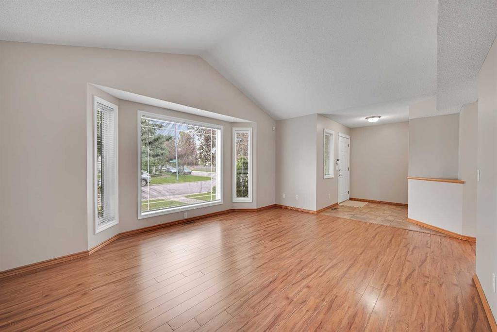 Picture for 100 Somerside Grove SW