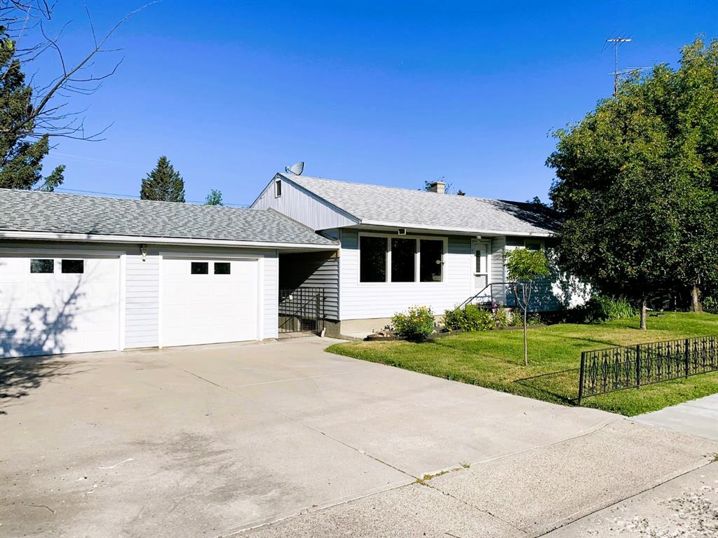 CIR Realty Sundre/AB ' 218 7 Street NE , Sundre, 0226 ,T0M 1X0