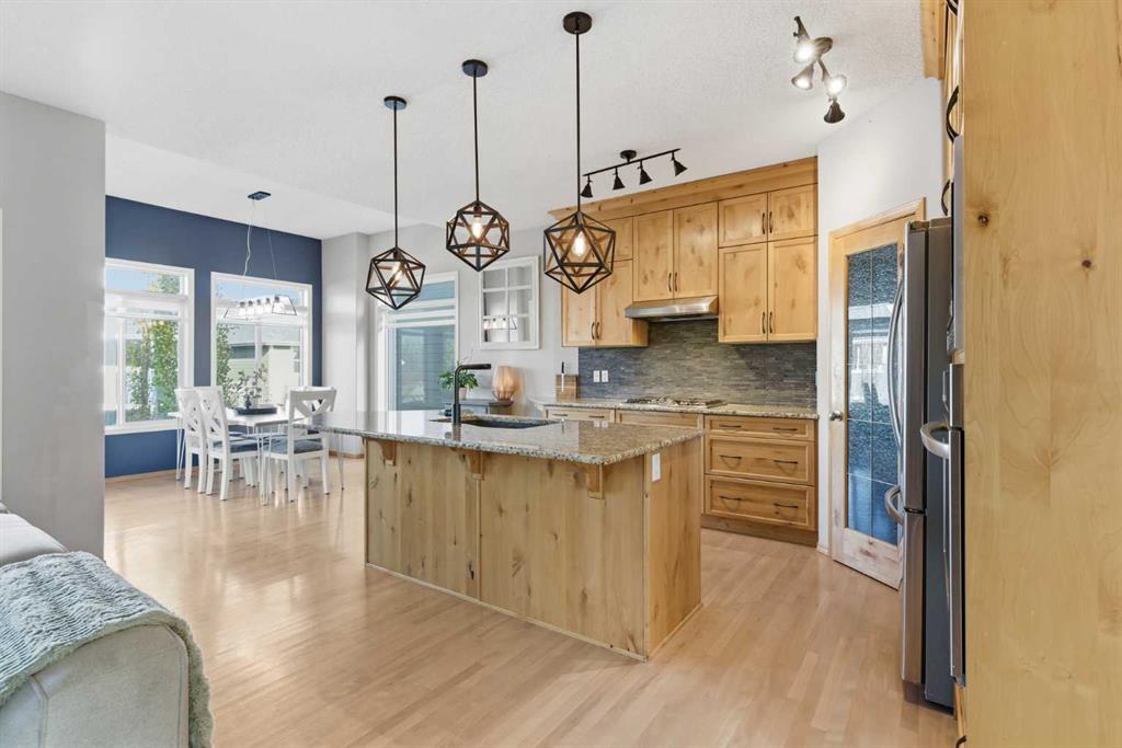 Picture for 314 River Heights Drive  https://www.cirrealty.ca/reb/creb/72/A2266972_7.jpg