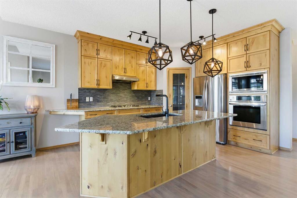 Picture for 314 River Heights Drive  https://www.cirrealty.ca/reb/creb/72/A2266972_8.jpg