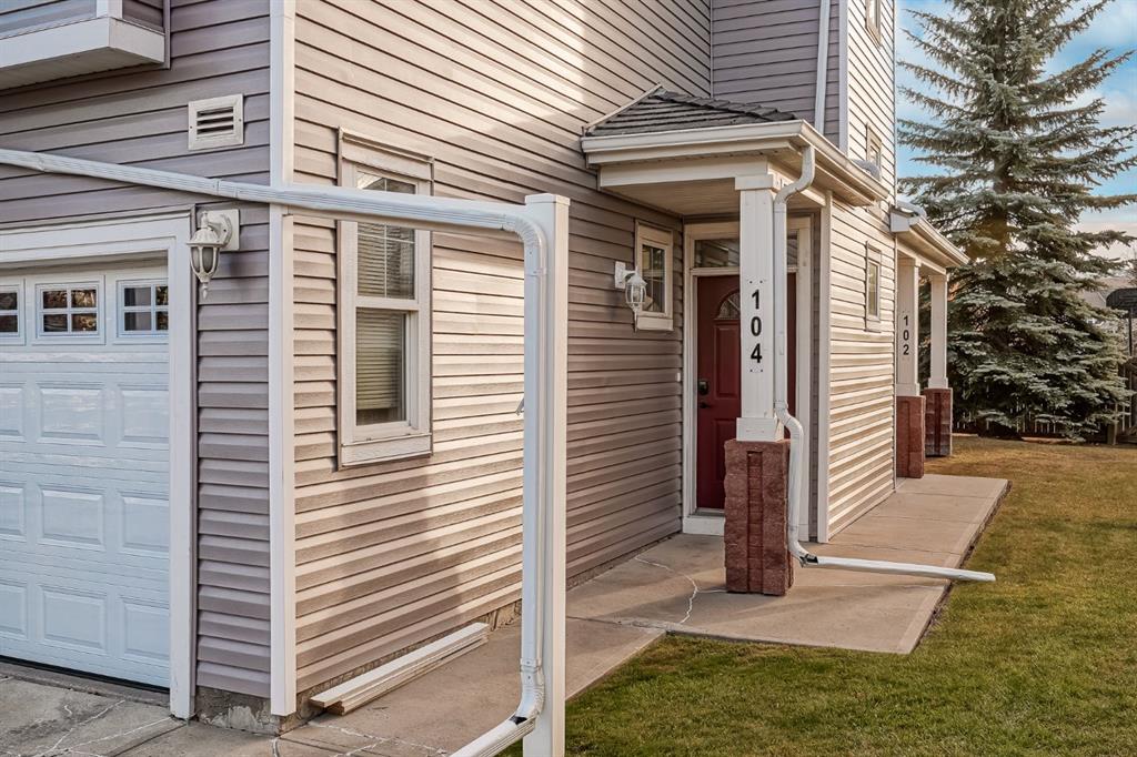 Picture for 104, 39 Hidden Creek Place NW