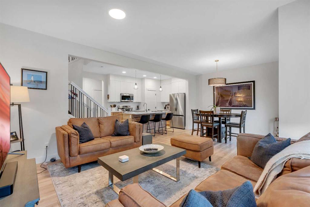 Picture for 941 Cobblemore Common SW https://www.cirrealty.ca/reb/creb/72/A2267472_15.jpg