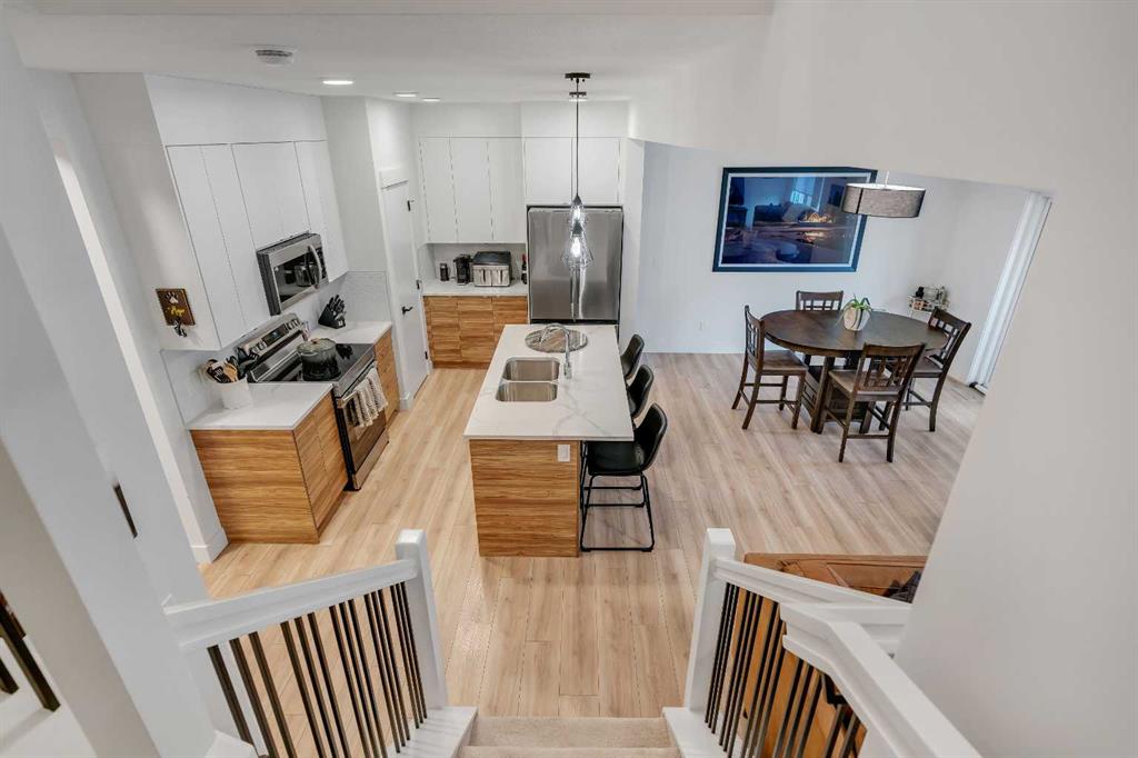 Picture for 941 Cobblemore Common SW https://www.cirrealty.ca/reb/creb/72/A2267472_18.jpg