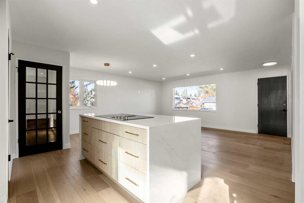 Picture for 4703 40 Avenue SW