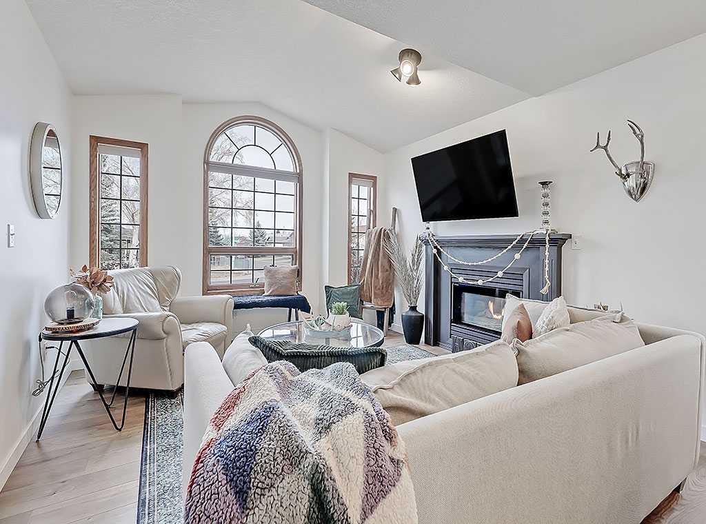 Picture for 1527 10 Avenue SE