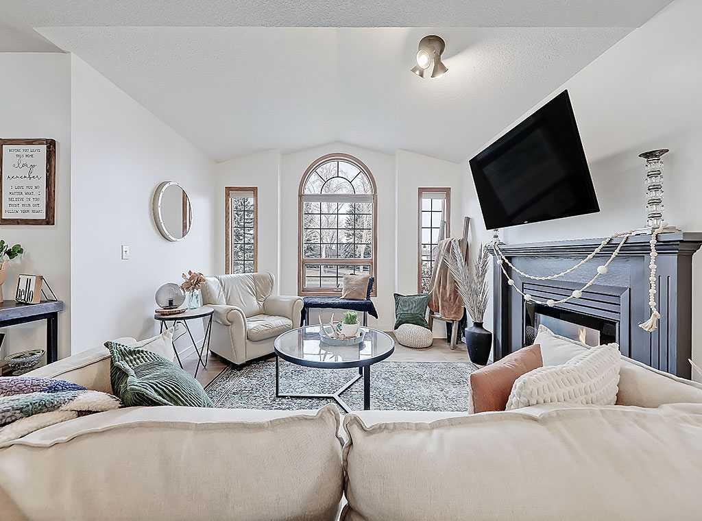 Picture for 1527 10 Avenue SE