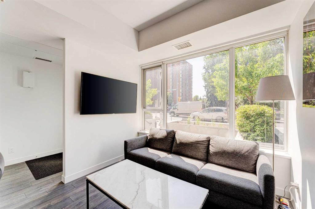 Picture for 304 12 Avenue SW