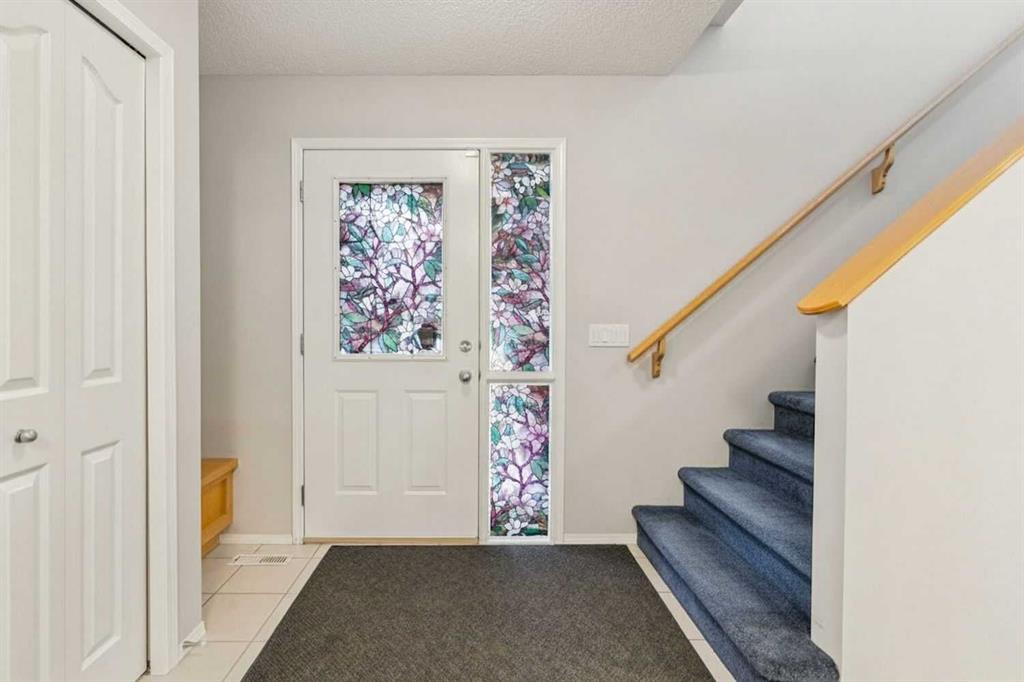 Picture for 146 Everwillow Close SW