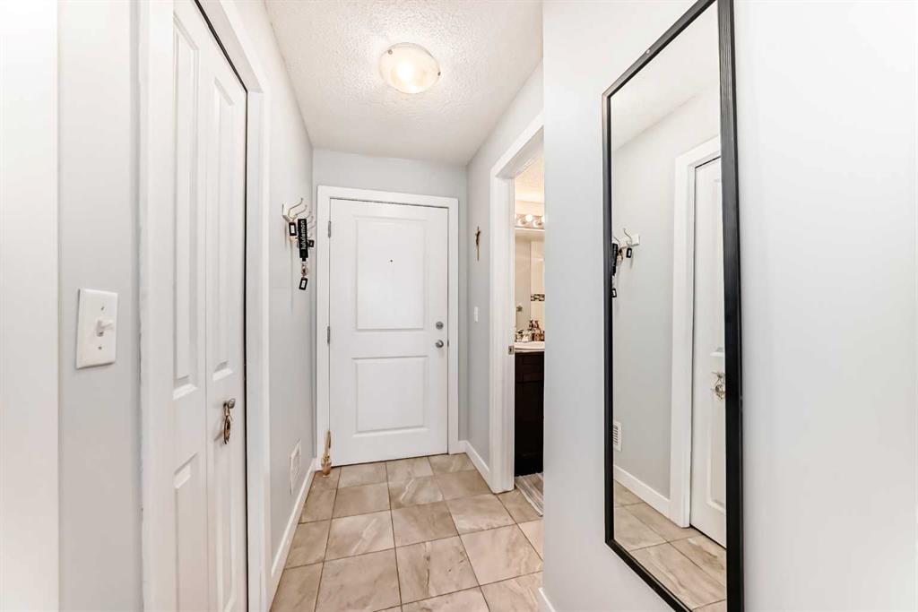 Picture for 314, 5 Saddlestone Way  