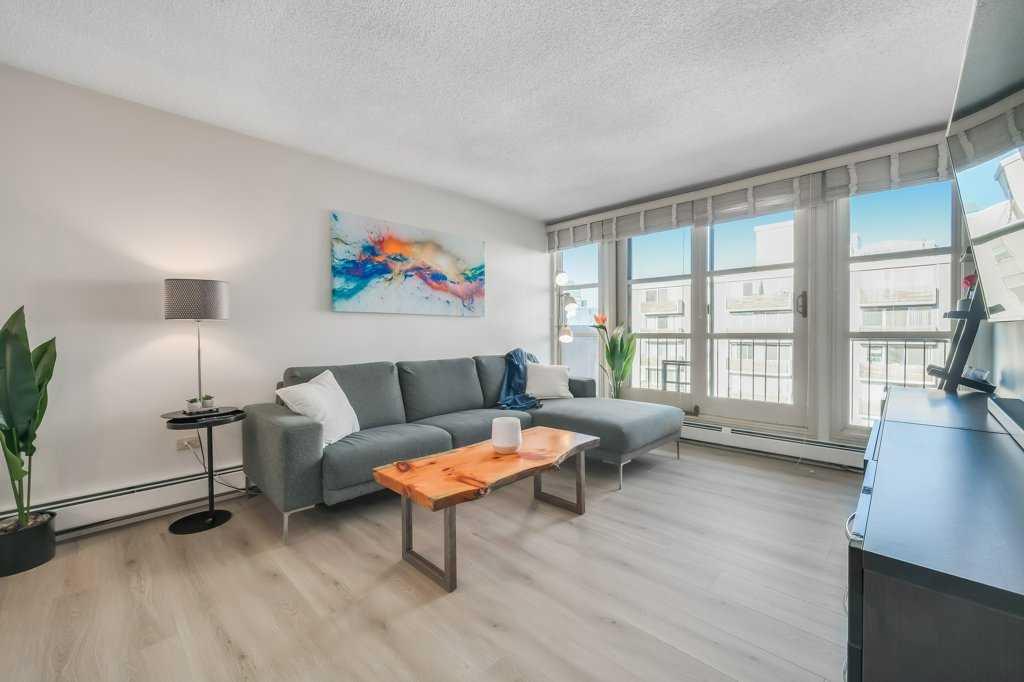 Picture for 804, 733 14 Avenue SW