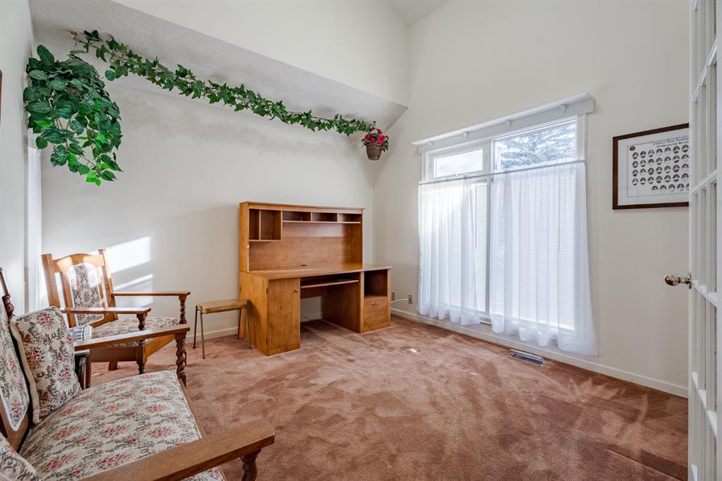 Picture for 9, 275 Woodridge Drive SW