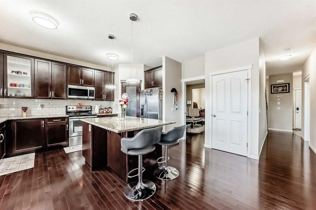 Picture for 71 Martha's Meadow Close NE