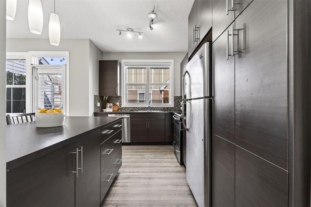 Picture for 386, 130 New Brighton Way SE