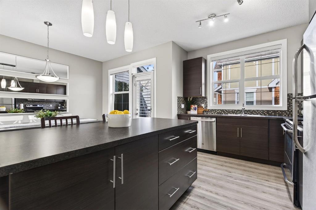 Picture for 386, 130 New Brighton Way SE