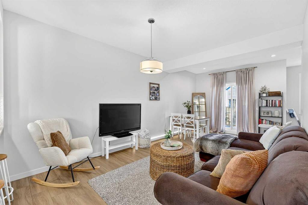 Picture for 503, 115 Sagewood Drive SW