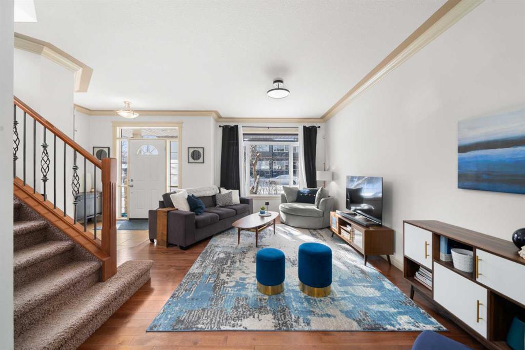 Picture for 406 22 Avenue NW