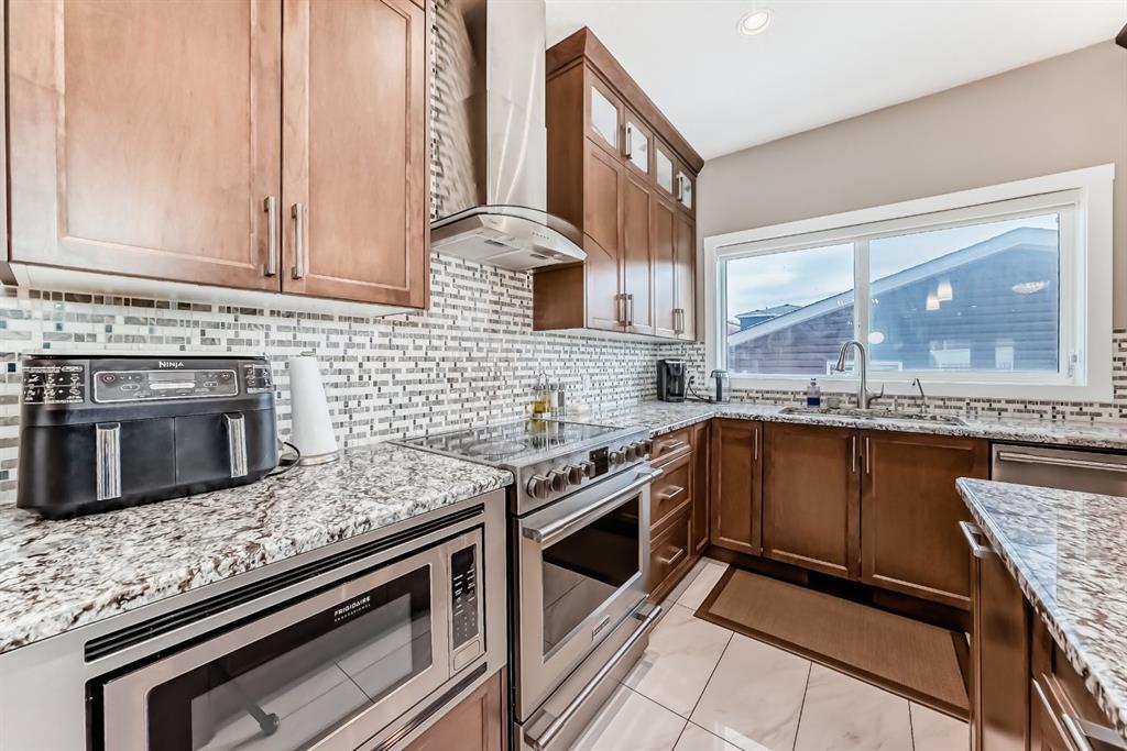 Picture for 36 Red Embers Row NE