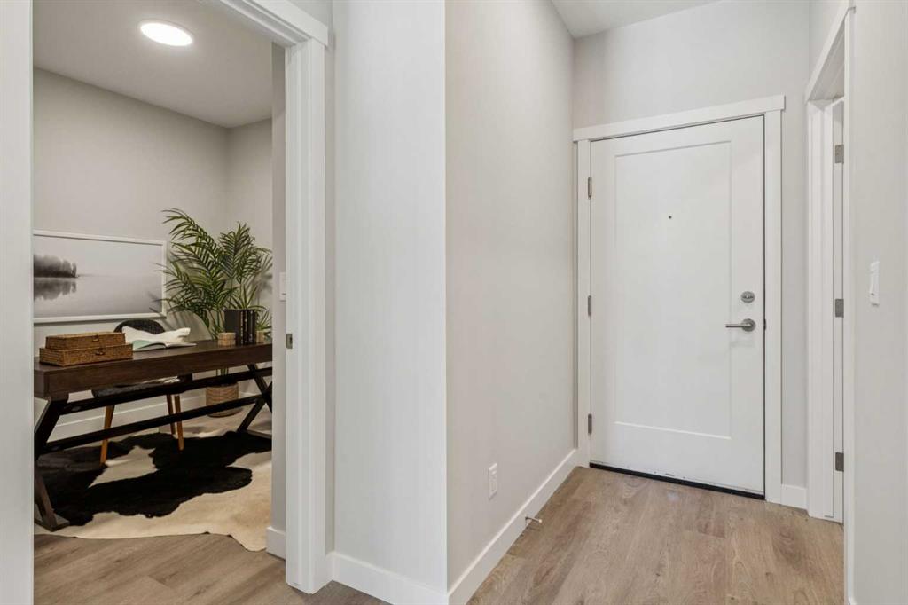 Picture for 208, 655 Shawnee Square SW