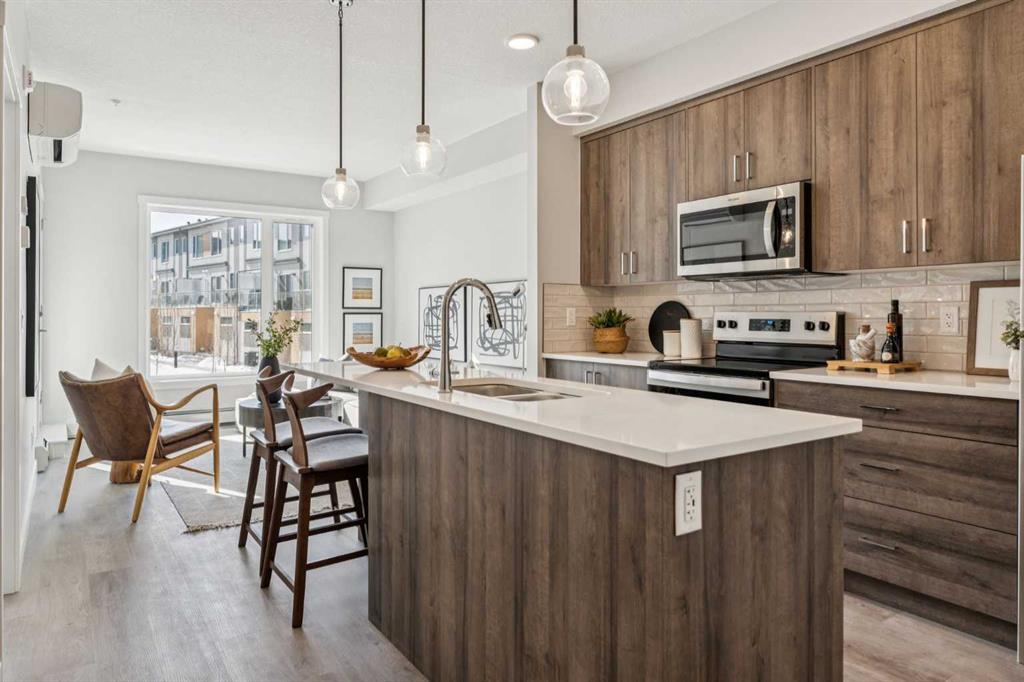 Picture for 208, 655 Shawnee Square SW